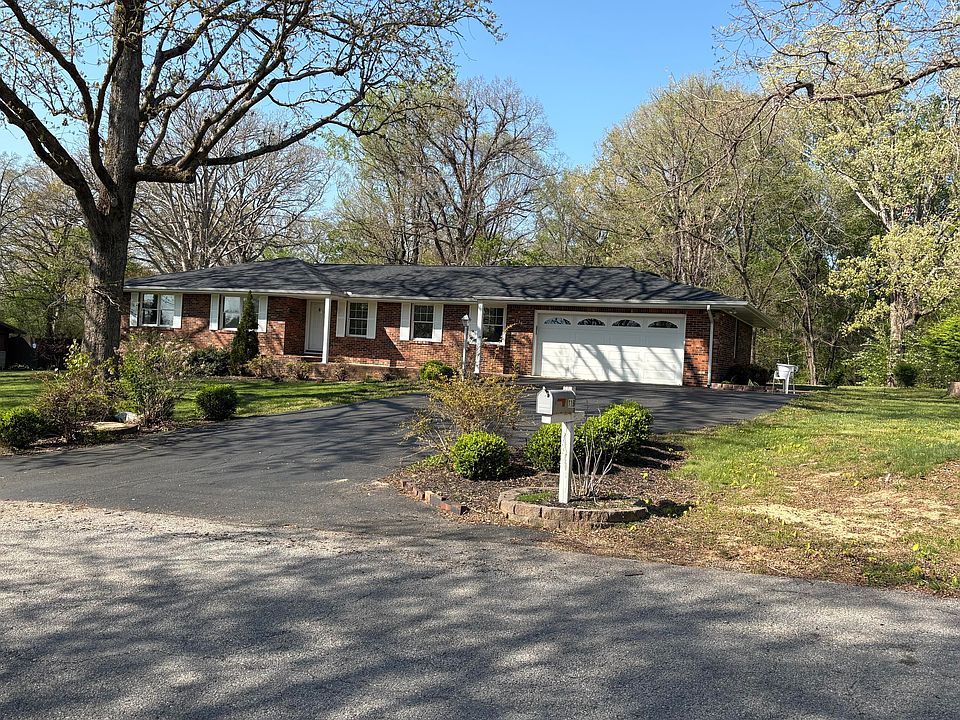 1st image of 116 Edgewood Dr