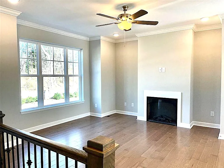 100 Wren Dr — Photo 4