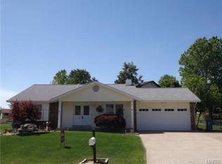 1289 Golden Gate Ln, Saint Peters, MO 63376