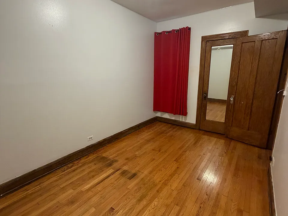 5038 S Ashland Ave #2