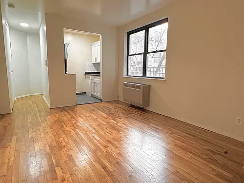 67 W 109th St #2D Photo 1