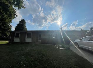 104 Applewood Cres, London, ON N6J3R2