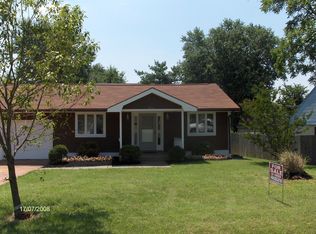 8706 Gainsborough Dr, Louisville, KY 40291