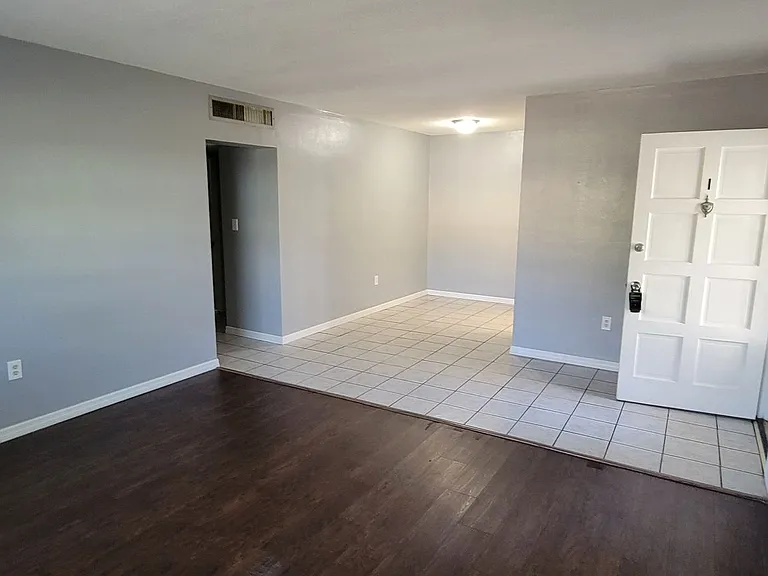 516 12th Ave NE — Photo 19
