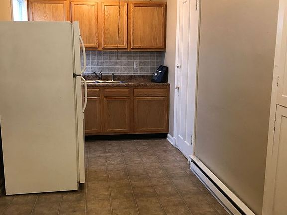 3rd image of 2034 N High St APT 207