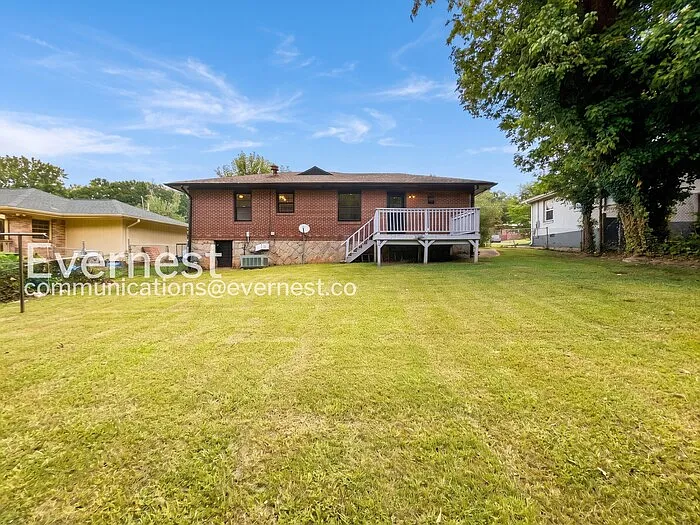 1728 Valencia Rd — Photo 15