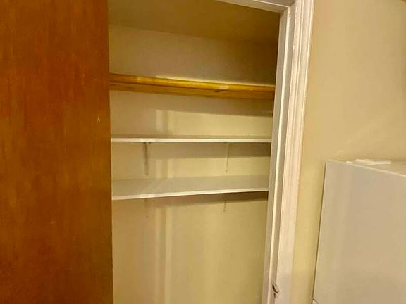5th image of 440 E 75th St APT 19