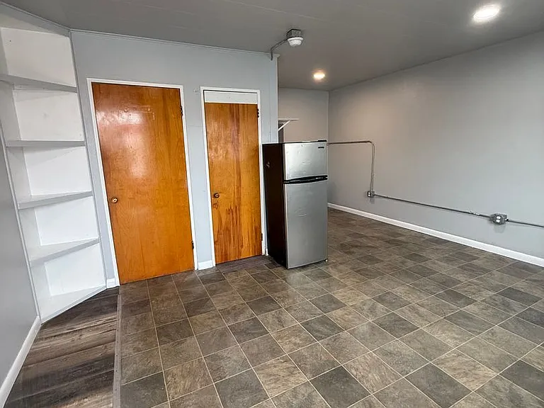 920 S Montana St — Photo 2
