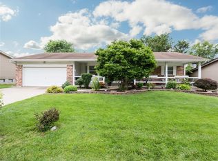 4118 Bridgehampton Dr, Saint Charles, MO 63304