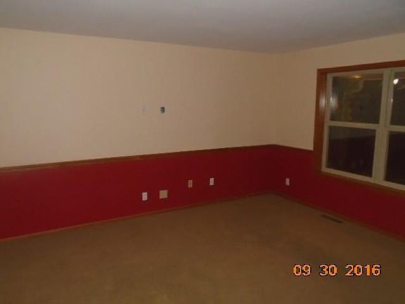 2nd image of 369 S Heritage St