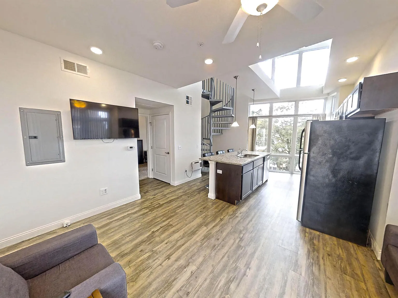 204 S Fifth St - 405 — Photo 2