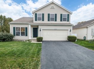 2058 Winding Hollow Dr, Grove City, OH 43123