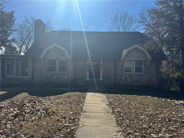 1875 E 76th Ter, Kansas City, MO 64132