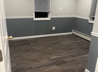 142 Balsam Ln, Levittown, NY 11756