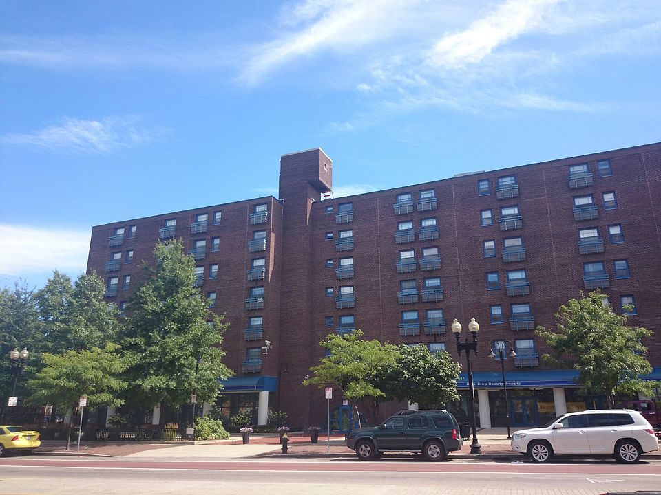 2nd image of 1810-1854 Washington St