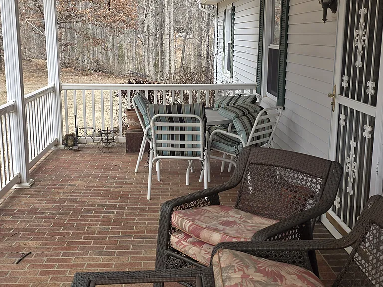265 Bluegrass Ln — Photo 12