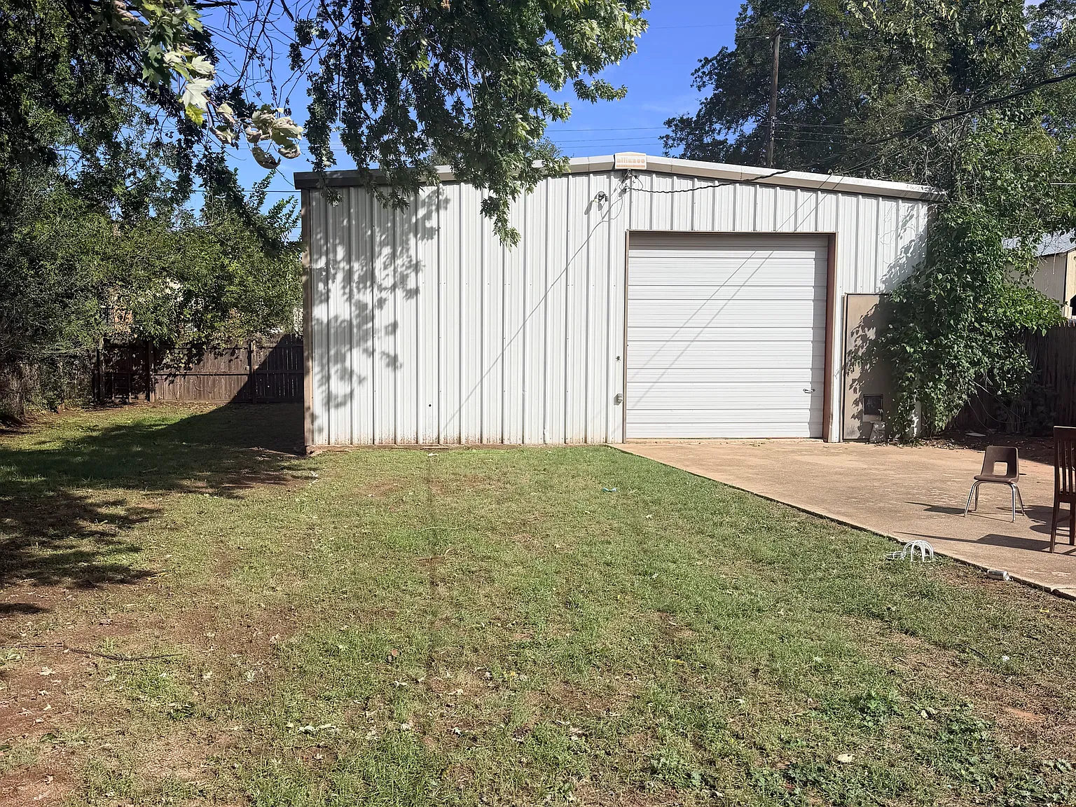 3 bed, 1092 sqft, $1,200 — Photo 2