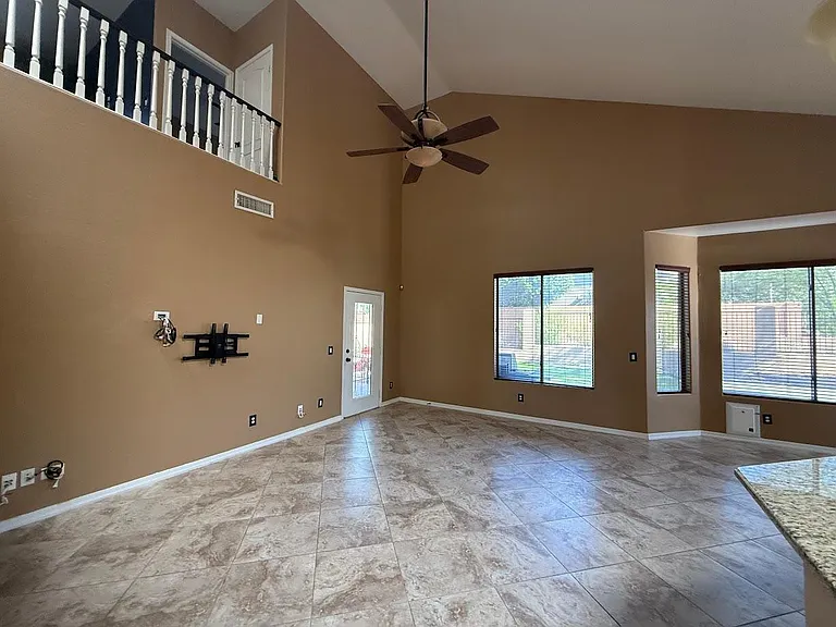 6602 W Molly Ln — Photo 11