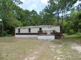 686 Wilderness Rd, Eastpoint, FL 32328