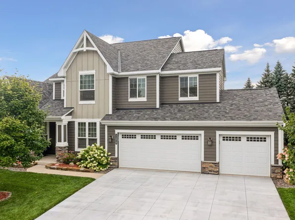 11318 Hackberry Ln, Osseo, MN 55369