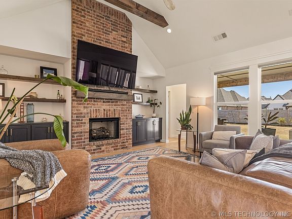 3rd image of 6016 E 127th Pl S