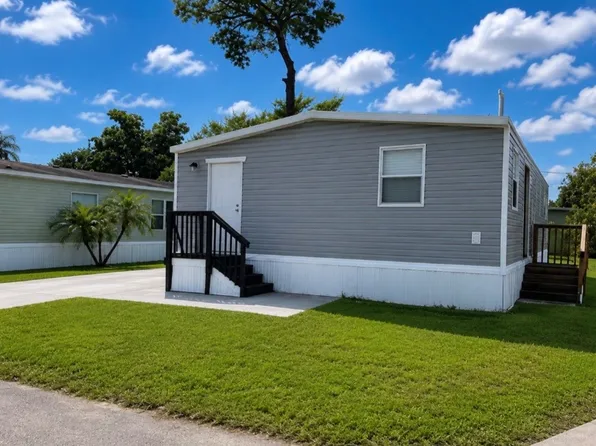 58 Lisa Ln #58, Lake Worth, FL 33463