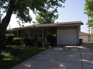 409 Dartmouth Dr, O'Fallon, IL 62269