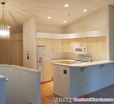 5th image of 18681 NE 56th Ct