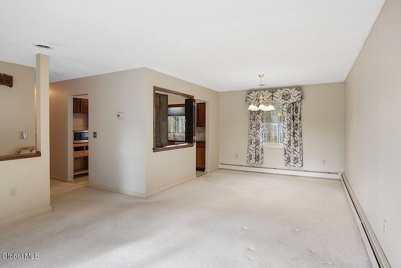 4th image of 5 Birchtree Lane