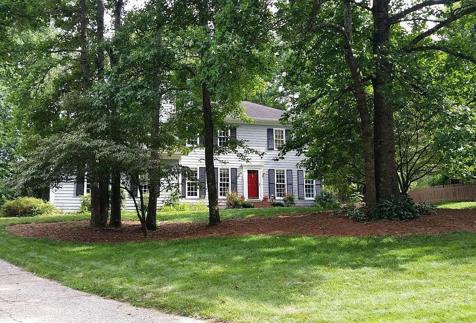2nd image of 2311 Marneil Dr NE