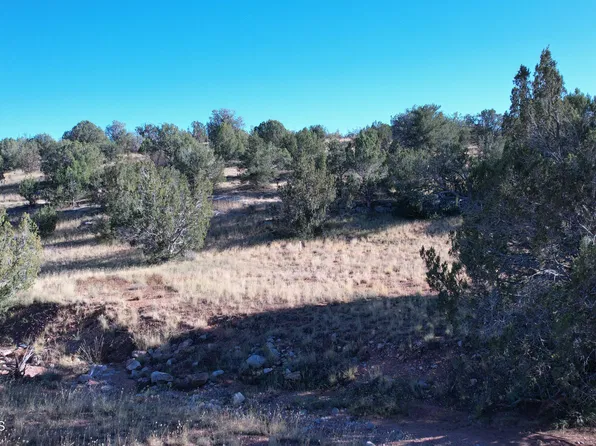 30863 W Basconia Rd, Seligman, AZ 86337