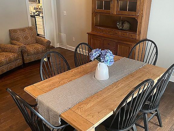 Dining Room - Photo 2