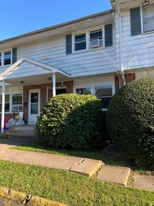 16 Lawton Road APT 27, Manchester, CT, 06042