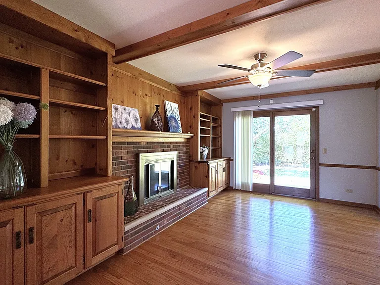 1217 Yorkshire Dr — Photo 6
