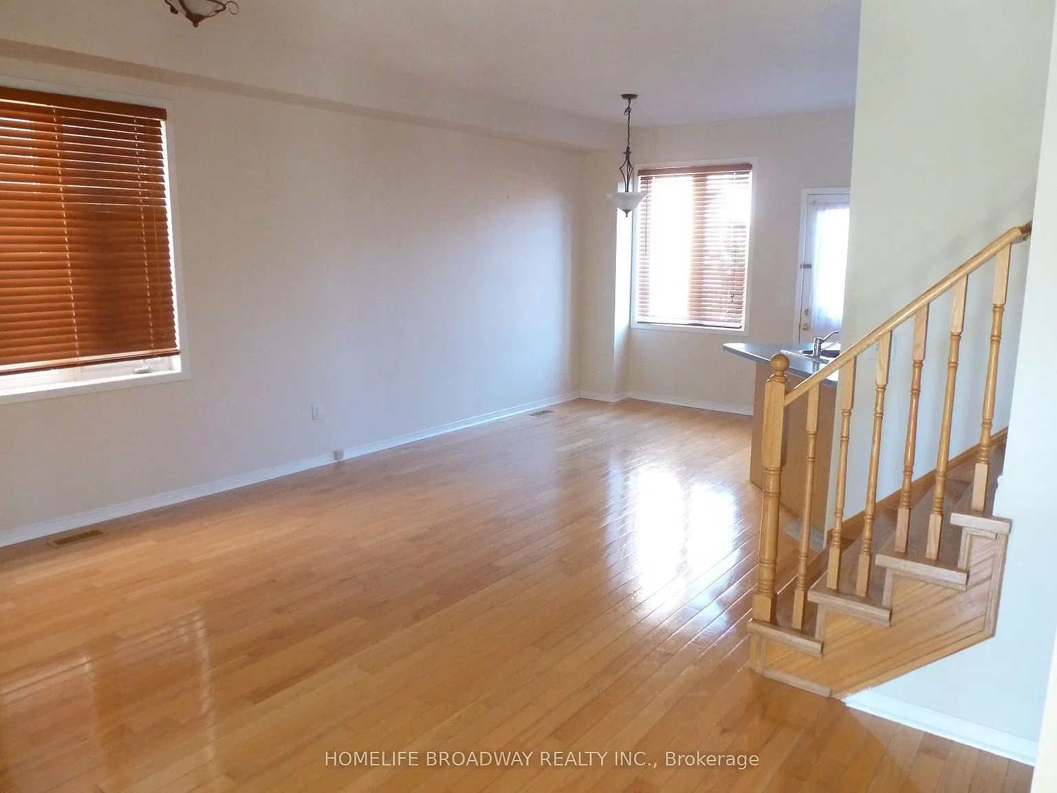 3 bed, $3,200 — Photo 3