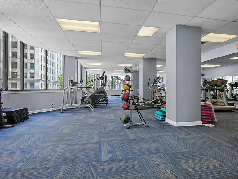 405 N Wabash Ave #4704 — Photo 35