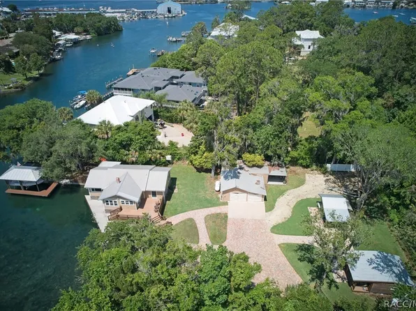 124 N Citrus Ave, Crystal River, FL 34428