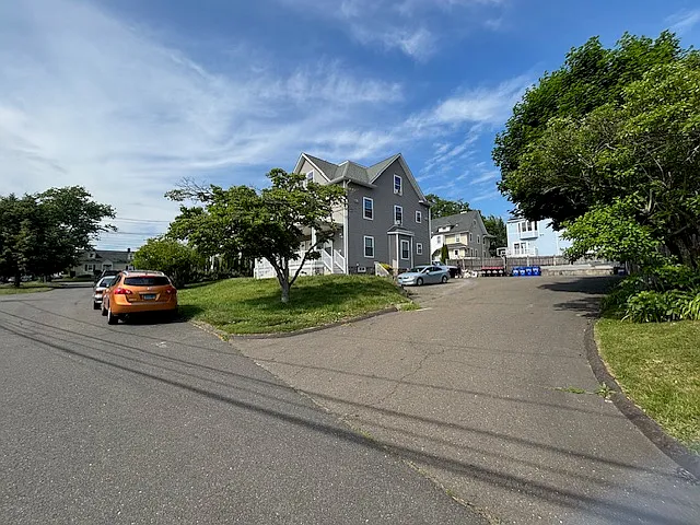 20 Magnolia Ave — Photo 23