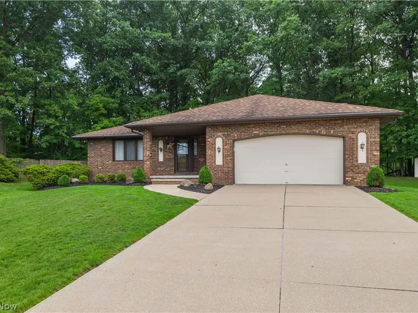 7818 Pompano Ct, Parma, OH 44134