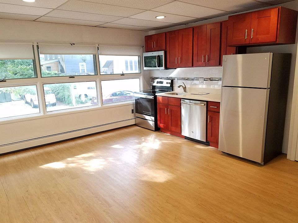 1st image of 214 Brookline St #1