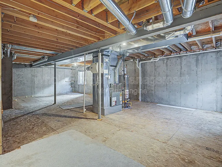 11081 Independence Cir W — Photo 31