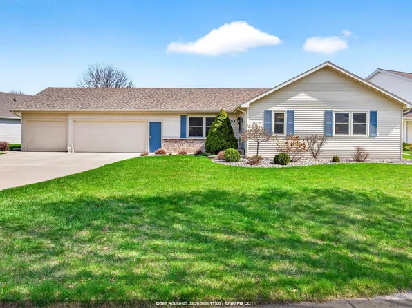 718 Applewood Dr, Kimberly, WI 54136