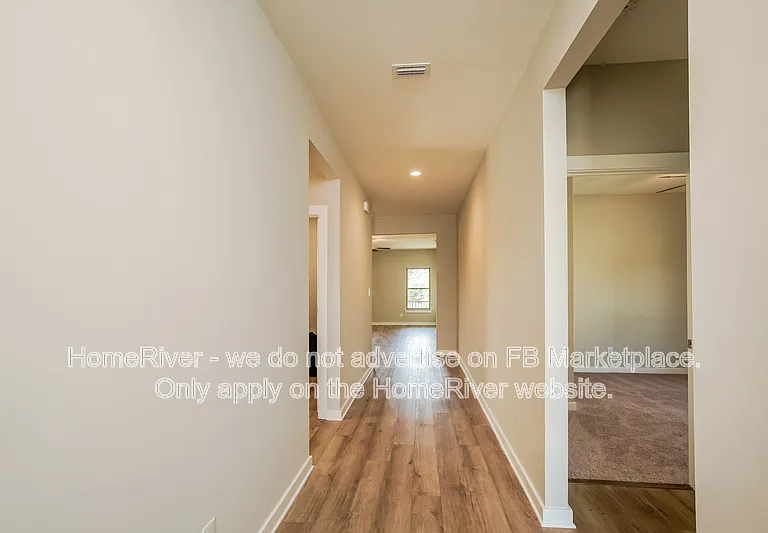 819 Temple St — Photo 13