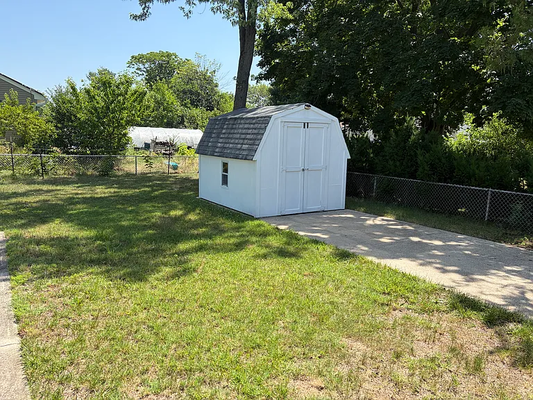 112 Wright Ave — Photo 3