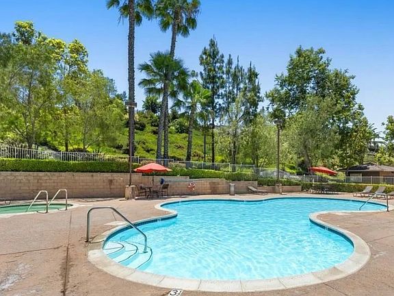 Pool and jacuzzi