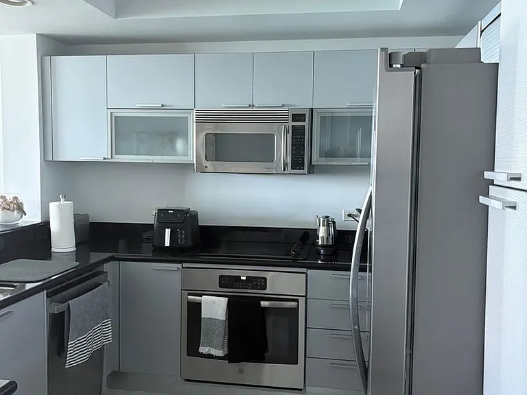 2650 Lake Shore Dr #803 — Photo 1