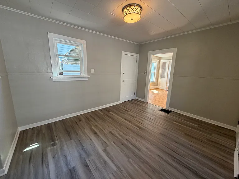 71 Sawyer Ave — Photo 5