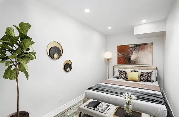 Rented by Douglas Elliman | media 22