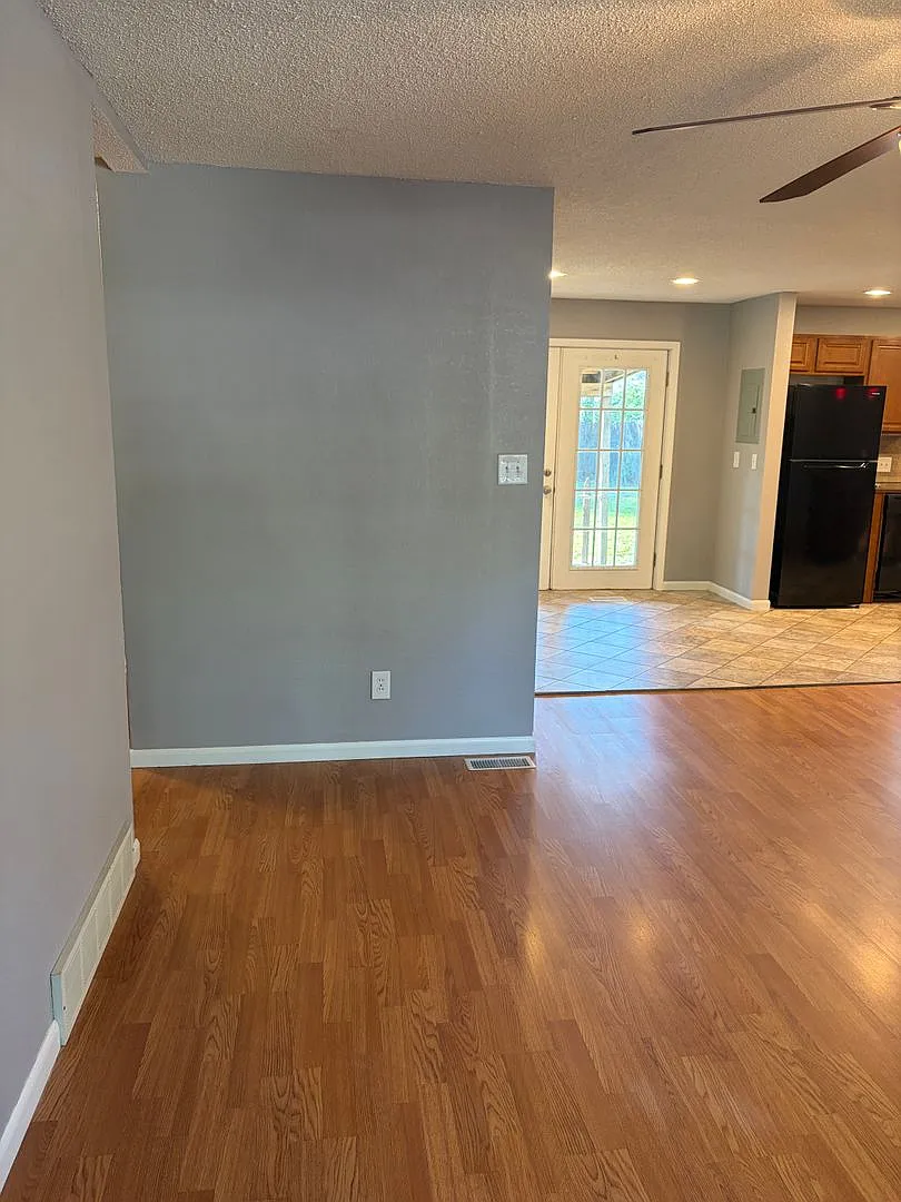 4671 S Gold - 2 Bedroom, 1 Bathroom Home - $995 — Photo 3