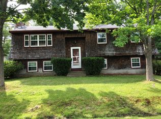 10 Georgia St, York, ME 03909